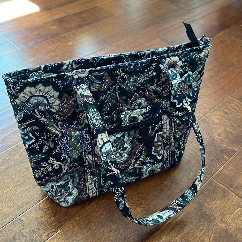 Small Vera Bradley tote